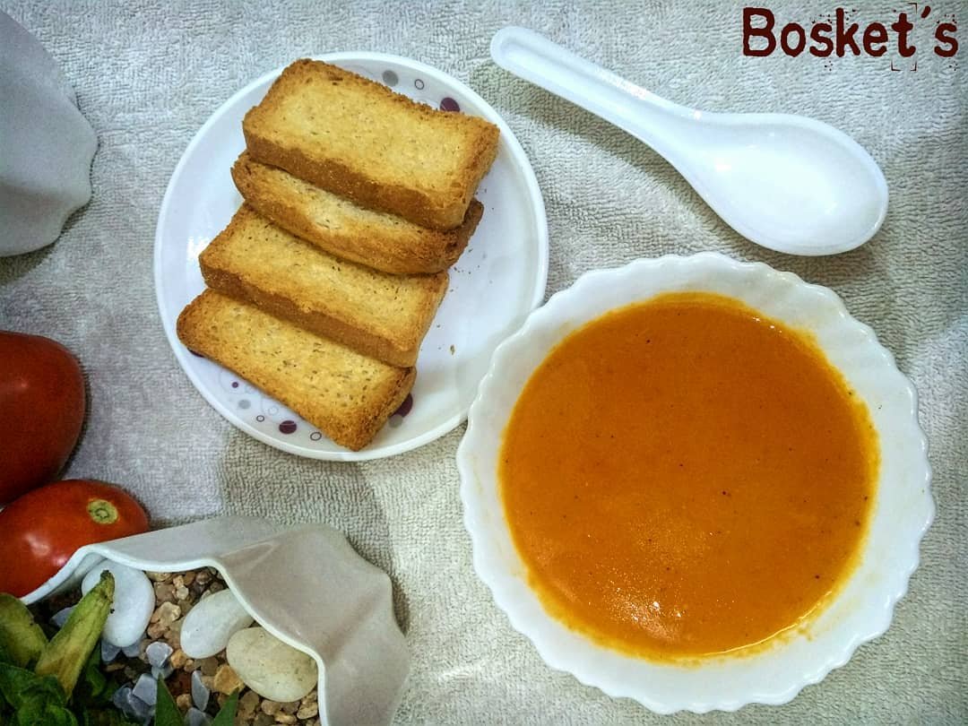 Restaurant Style Tomato Soup