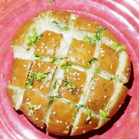 Pull apart garlic bread